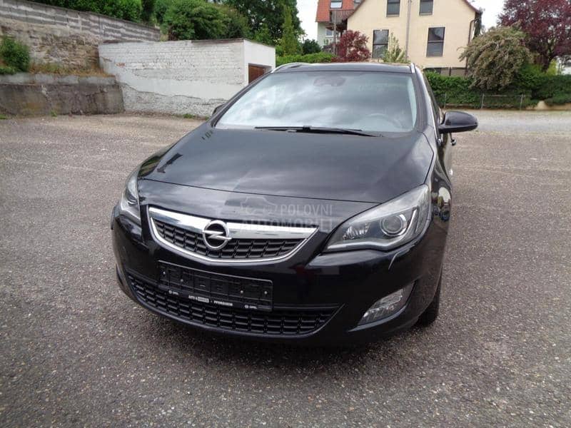 Opel Astra J 2.0d 2011. god. -  kompletan auto u delovima