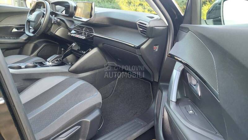 Peugeot 2008 1.2 ALLURE AUTO