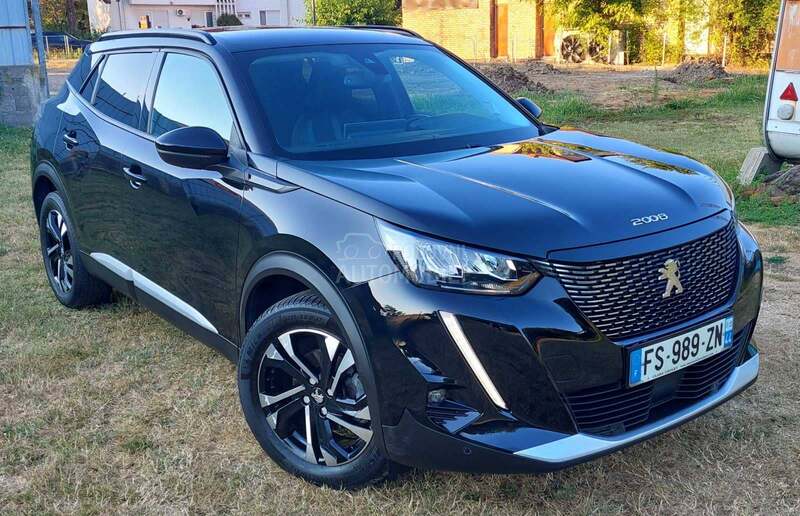 Peugeot 2008 1.2 ALLURE AUTO