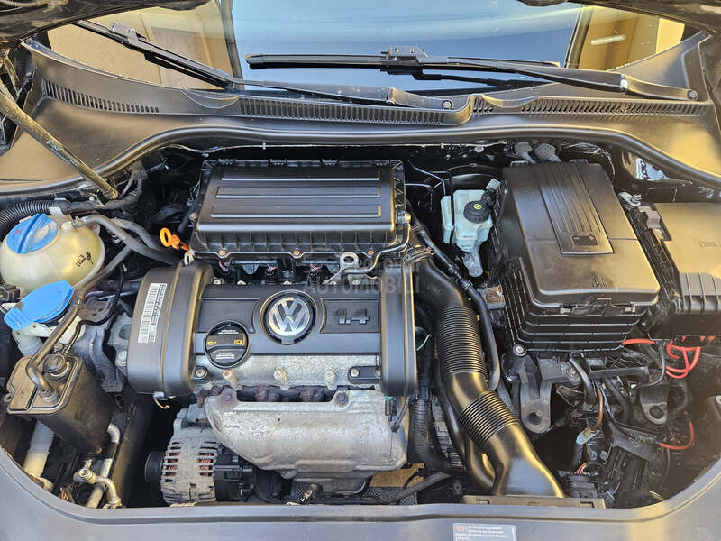 Volkswagen Golf 5 r.eg g.od 1.64000