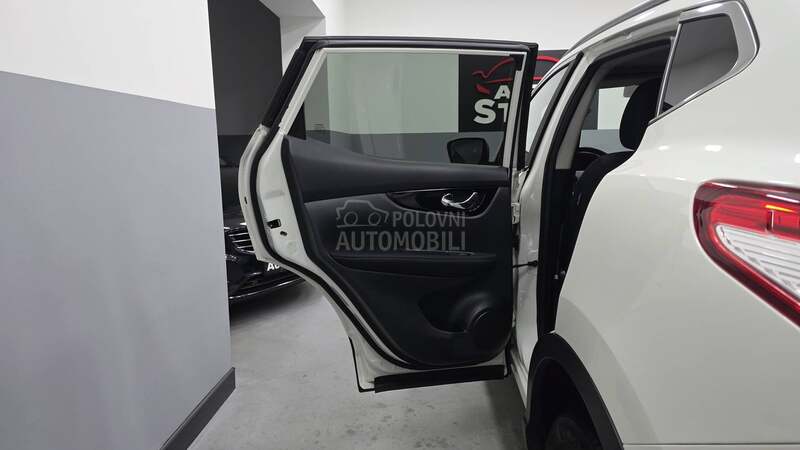 Nissan Qashqai 1.6 DIG-T N-connecta