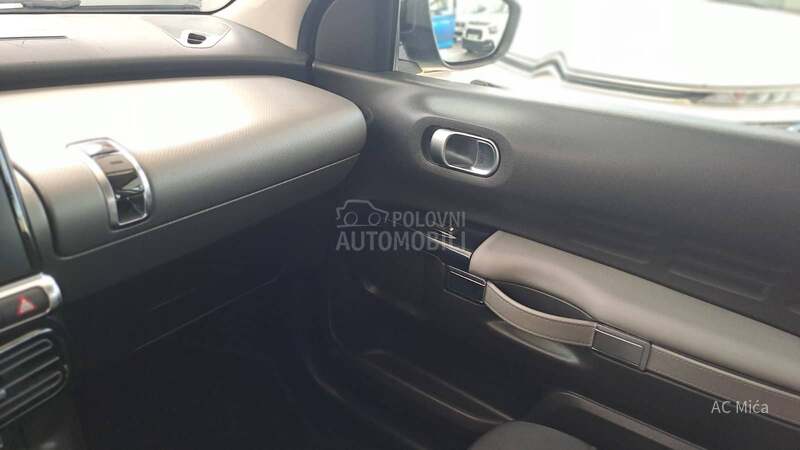 Citroen C4 Cactus 1.2PURE NAV ALIU LED