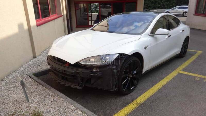 Tesla Model S s85d free charging