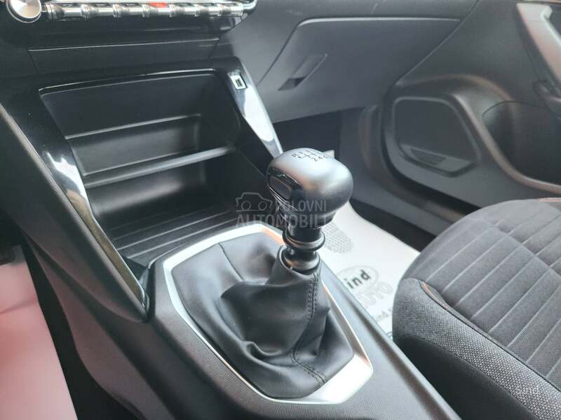 Peugeot 2008 1.5 MAN BLUEHDI