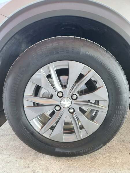 Peugeot 2008 1.5 MAN BLUEHDI