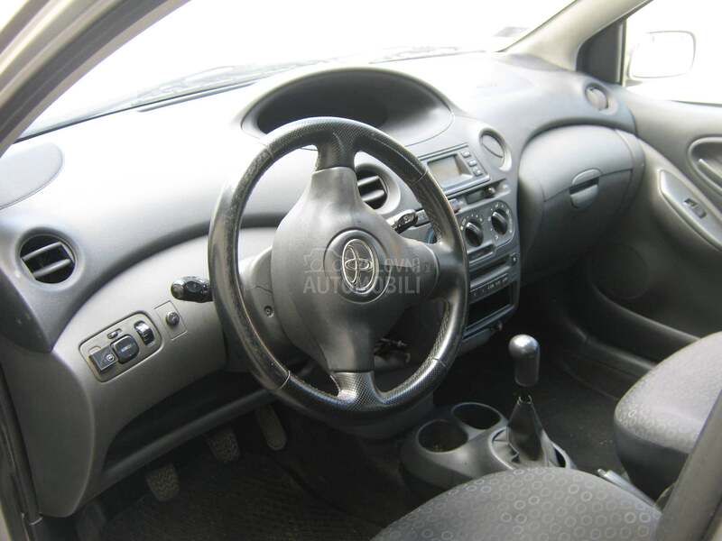 Toyota Yaris 1.3 vvt-i
