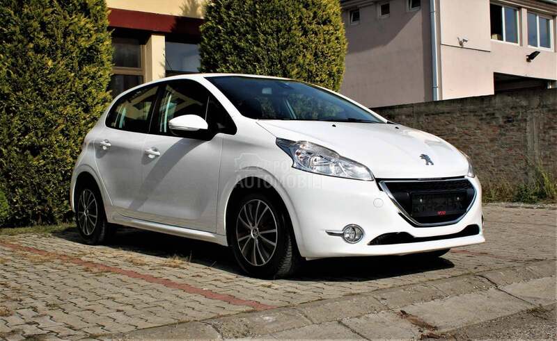 Peugeot 208 1.6 eHDI 90/NAV