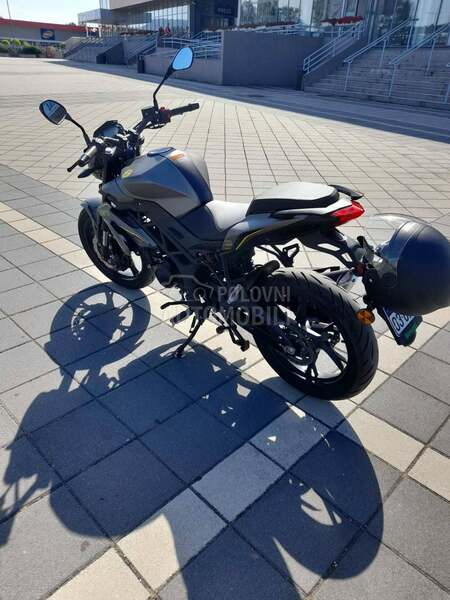 Benelli BN125