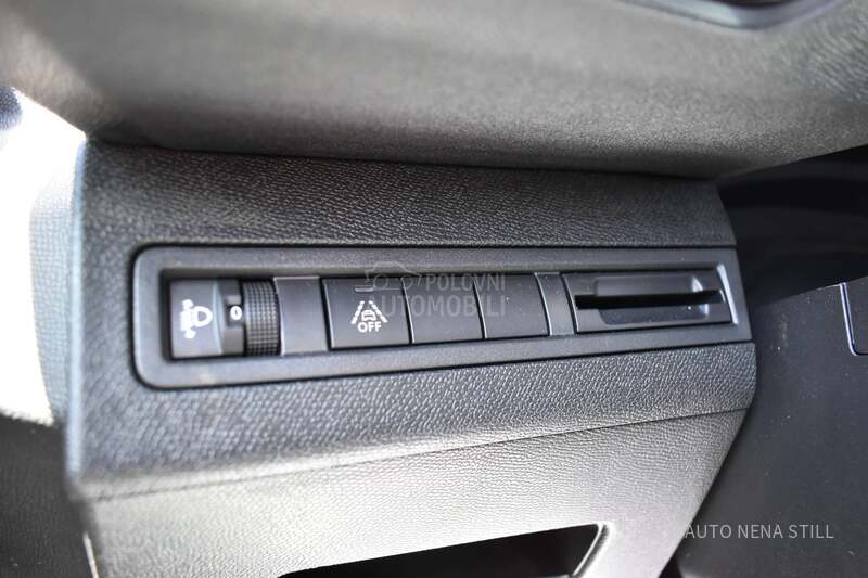 Peugeot 3008 1.2 Allure AT