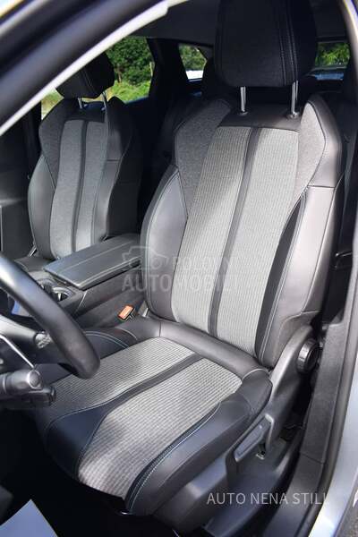 Peugeot 3008 1.2 Allure AT