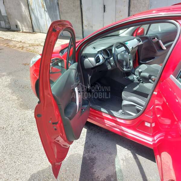 Citroen C3 1.4I kupljen nov RS