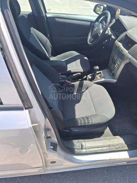 Opel Astra H 