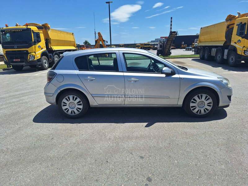 Opel Astra H 