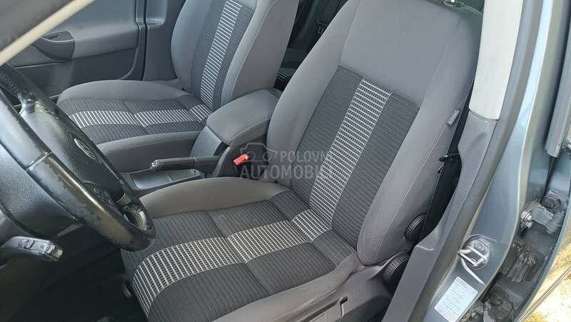 Volkswagen Golf 5 1.4
