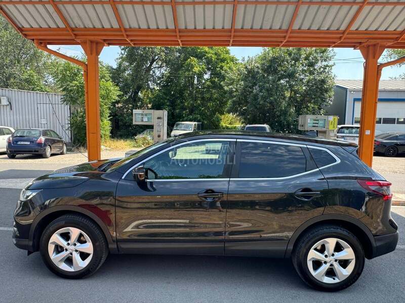 Nissan Qashqai 1.3 DIG N-CONECTA