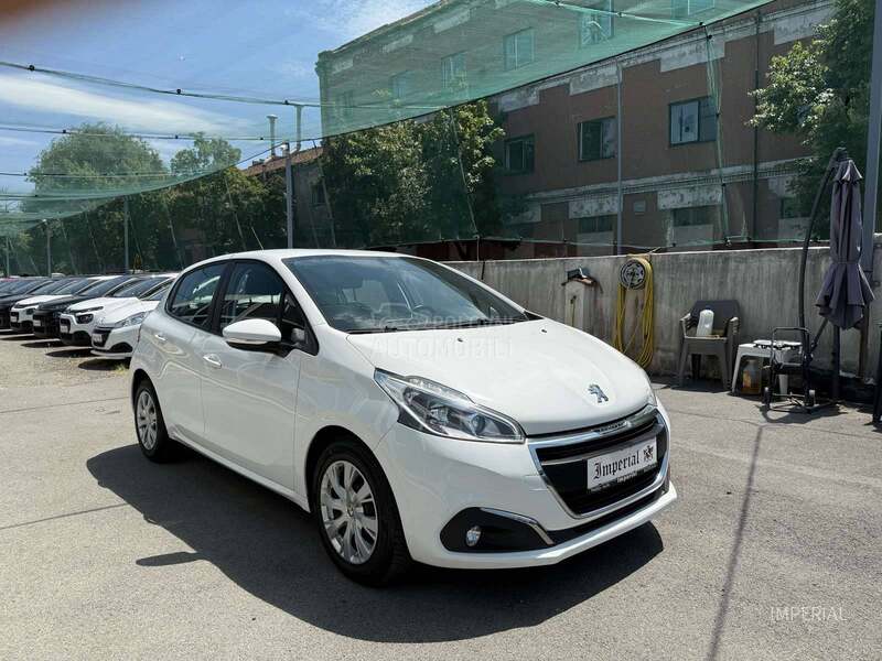Peugeot 208 1.2 B