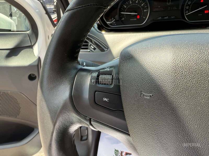 Peugeot 208 1.2 B