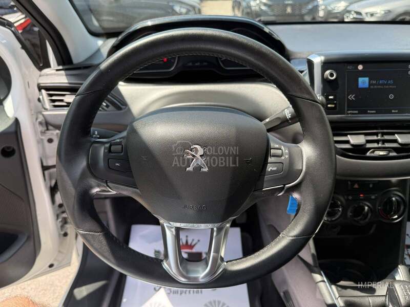 Peugeot 208 1.2 B