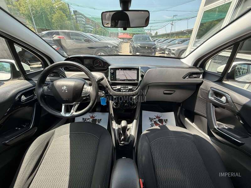 Peugeot 208 1.2 B