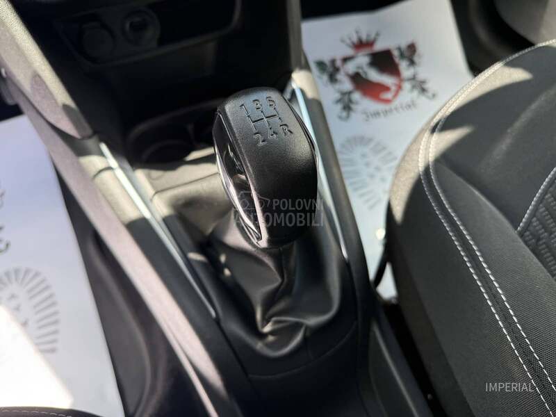 Peugeot 208 1.2 B