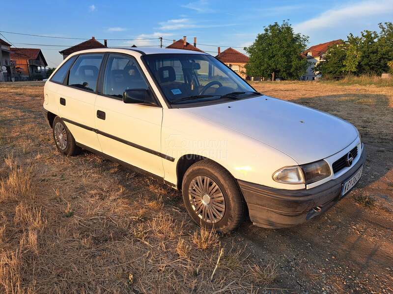 Opel Astra F 1.4