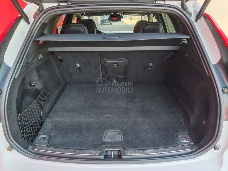 Volvo XC60 T8 AWD R DESIGN