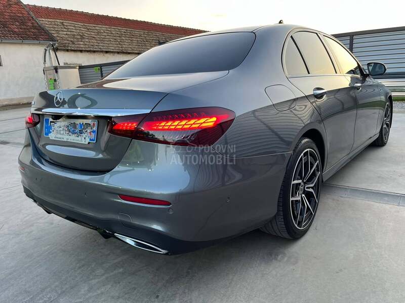 Mercedes Benz E 220 AMG/FU.LL/PANO/