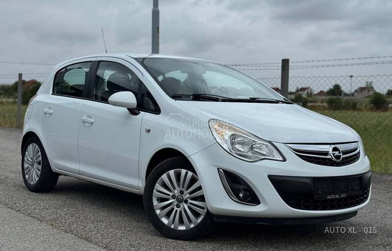 Opel Corsa D 1.3 CDTI // NAV