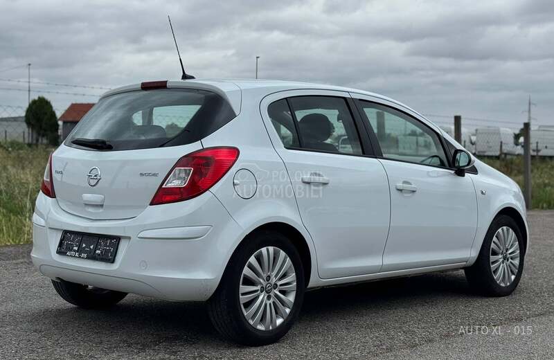 Opel Corsa D 1.3 CDTI // NAV