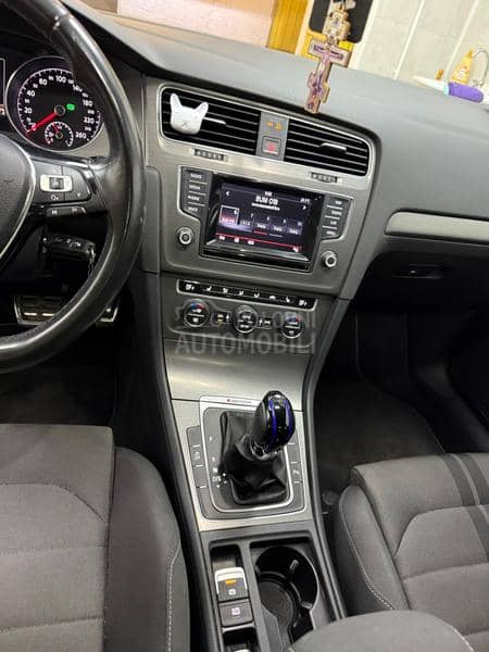 Volkswagen Golf 7 7.5 R look