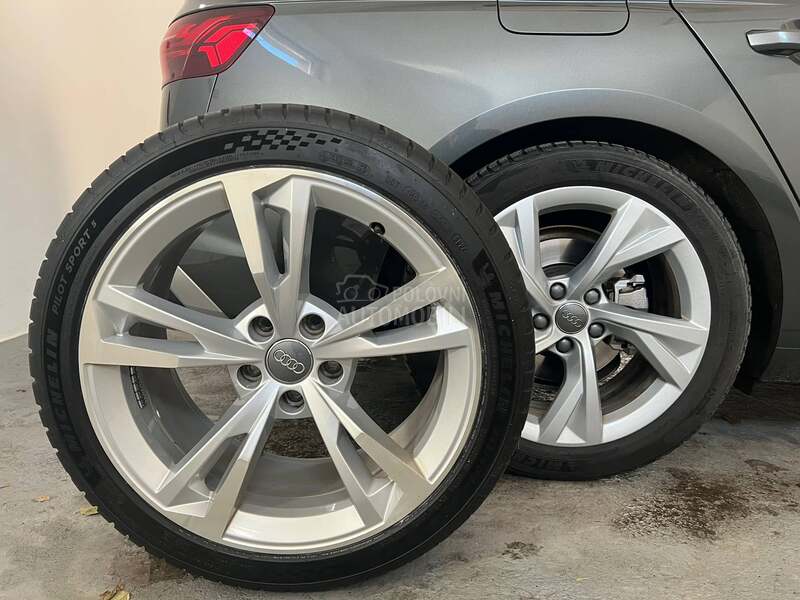 Audi A4 2.0 TDI S-LINE