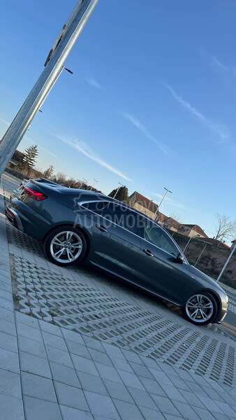 Audi A4 2.0 TDI S-LINE