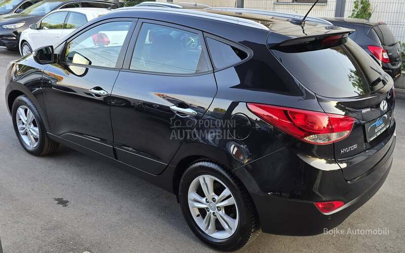 Hyundai ix35 2.0CRDI 4x4 F.U.L.L