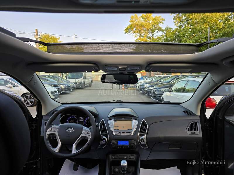 Hyundai ix35 2.0CRDI 4x4 F.U.L.L