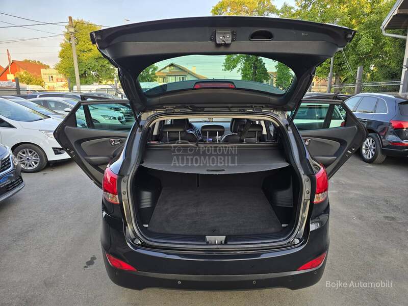 Hyundai ix35 2.0CRDI 4x4 F.U.L.L