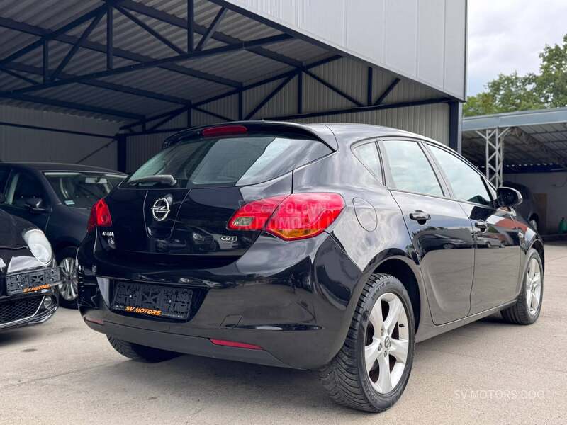 Opel Astra J 1.7CDTI 110