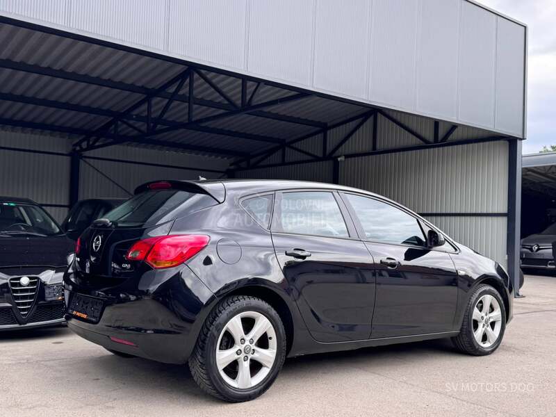 Opel Astra J 1.7CDTI 110