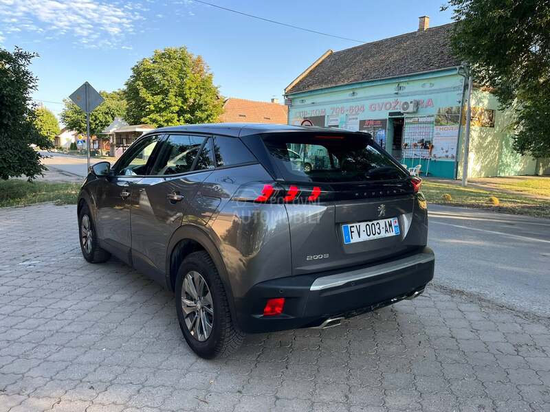 Peugeot 2008 1.2b AUT KAM