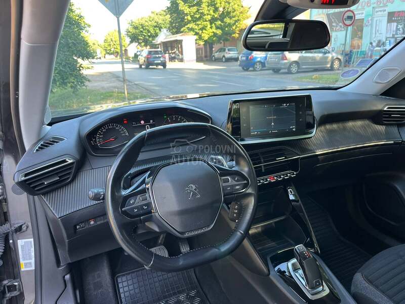 Peugeot 2008 1.2b AUT KAM