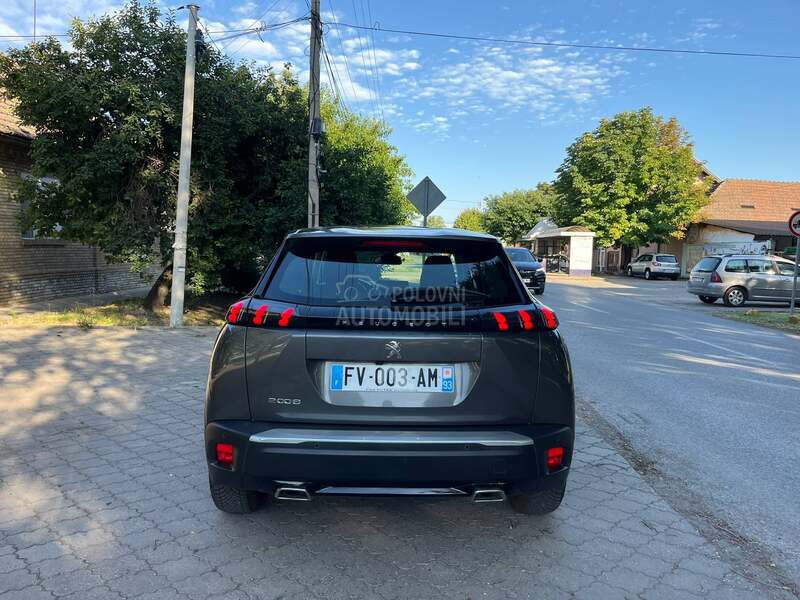 Peugeot 2008 1.2b AUT KAM