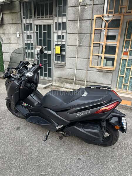 Yamaha X MAX 300