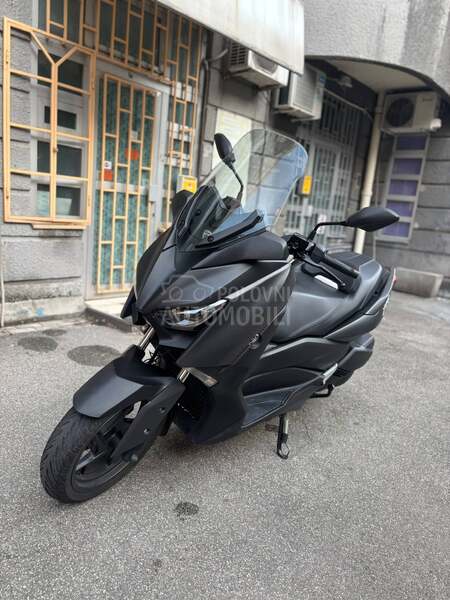 Yamaha X MAX 300