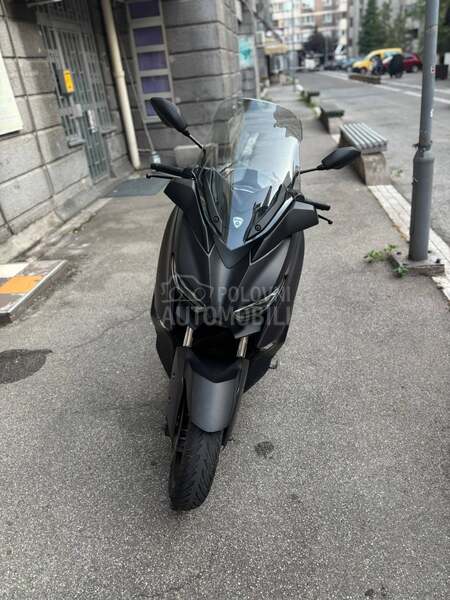 Yamaha X MAX 300