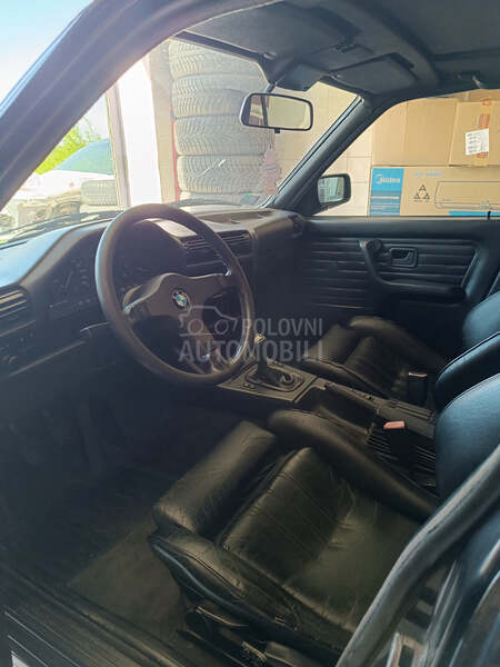 BMW 325 