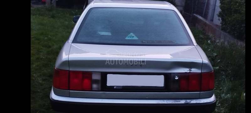 Audi 100 