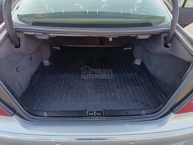 Mercedes Benz E 200 ELEGANCE