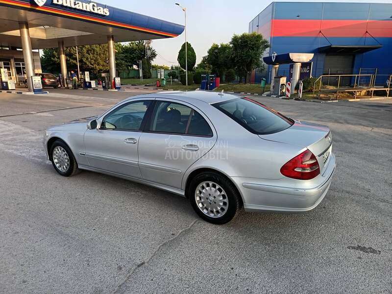 Mercedes Benz E 200 ELEGANCE