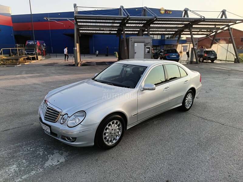 Mercedes Benz E 200 ELEGANCE