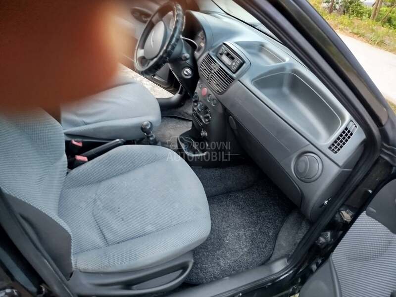 Fiat Punto 1,2 8v