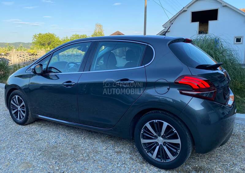 Peugeot 208 Allure 100.000 k.m.